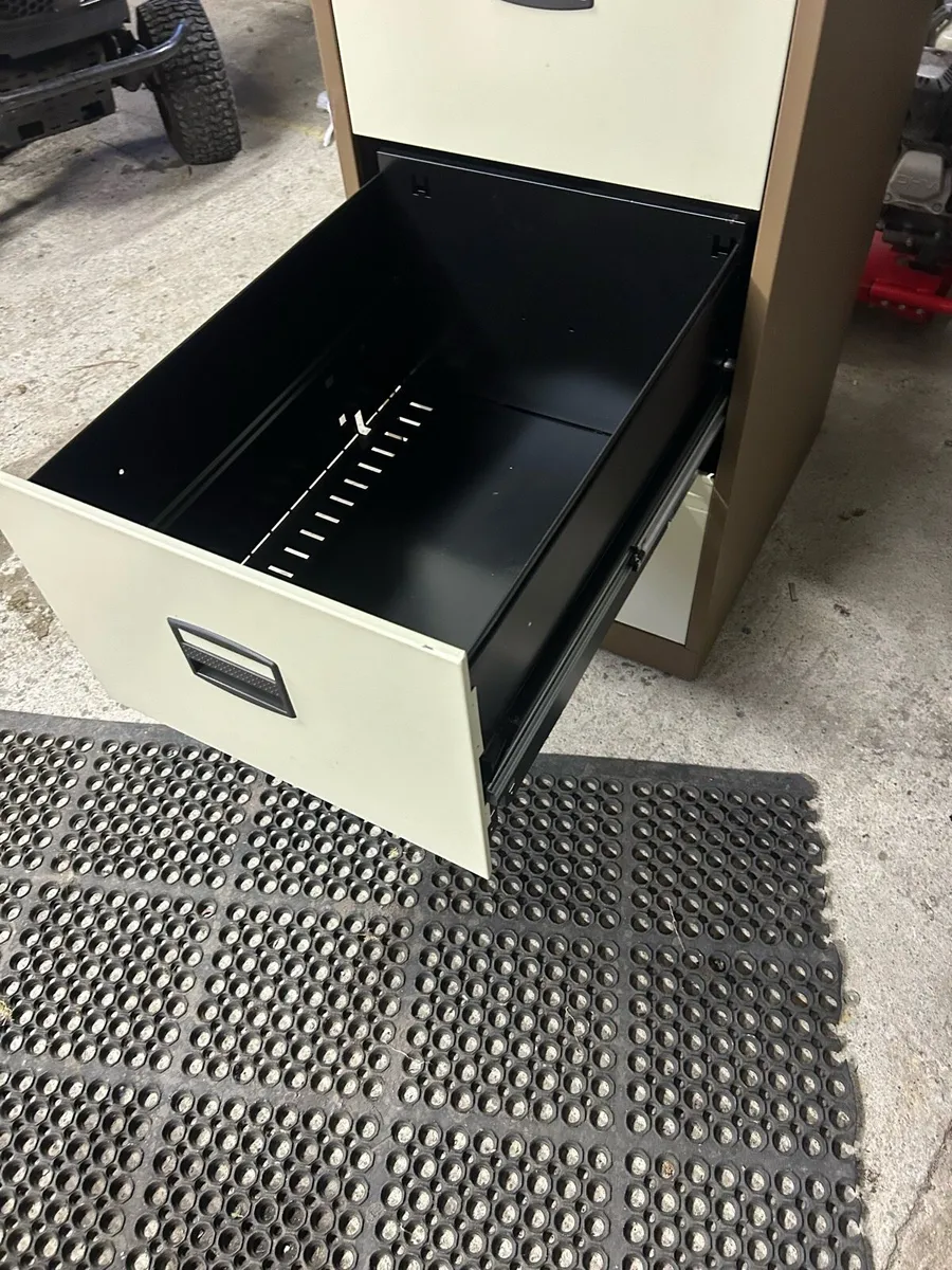 Filing cabinet - Image 3