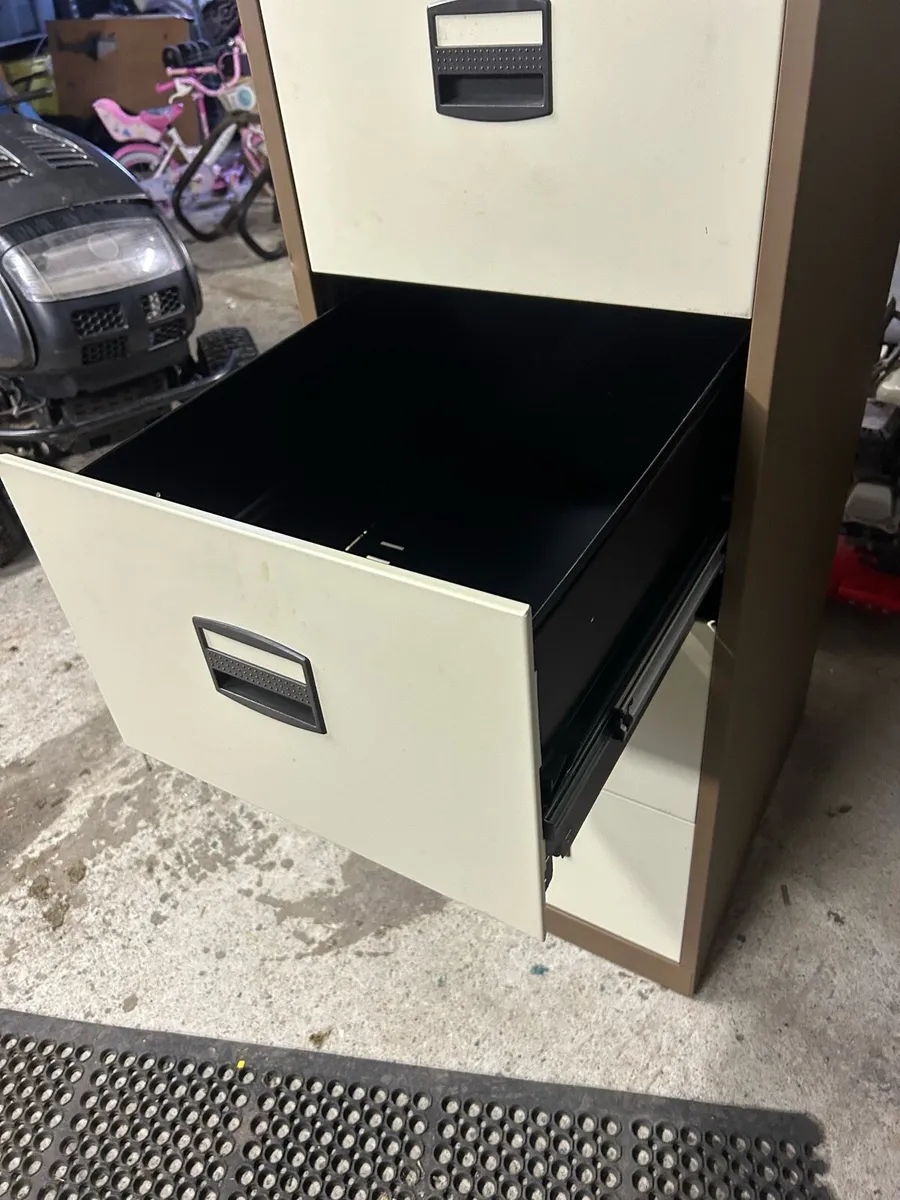 Filing cabinet - Image 2
