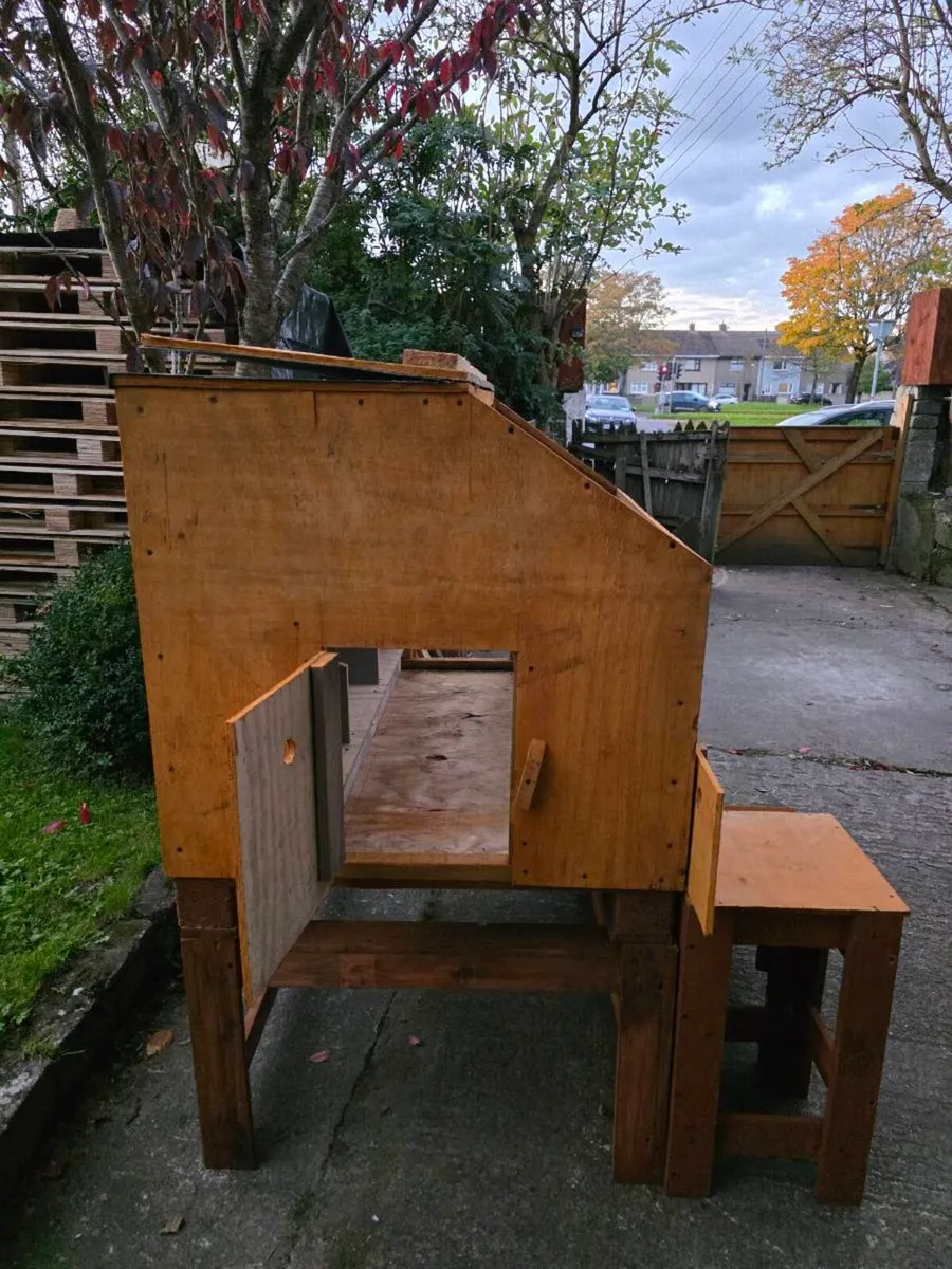 Chicken Coop - Image 3