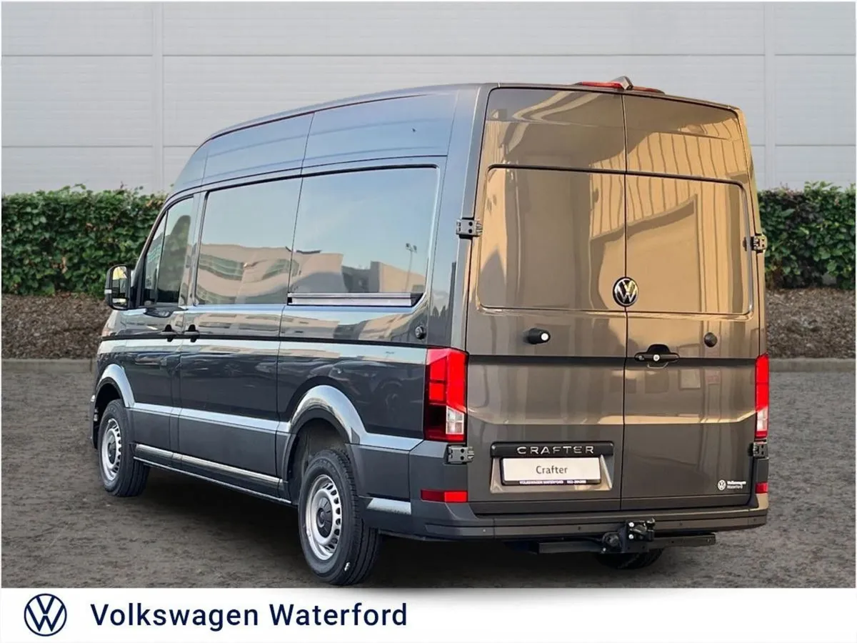 Volkswagen Crafter Highline MWB 140hp Auto (price - Image 3