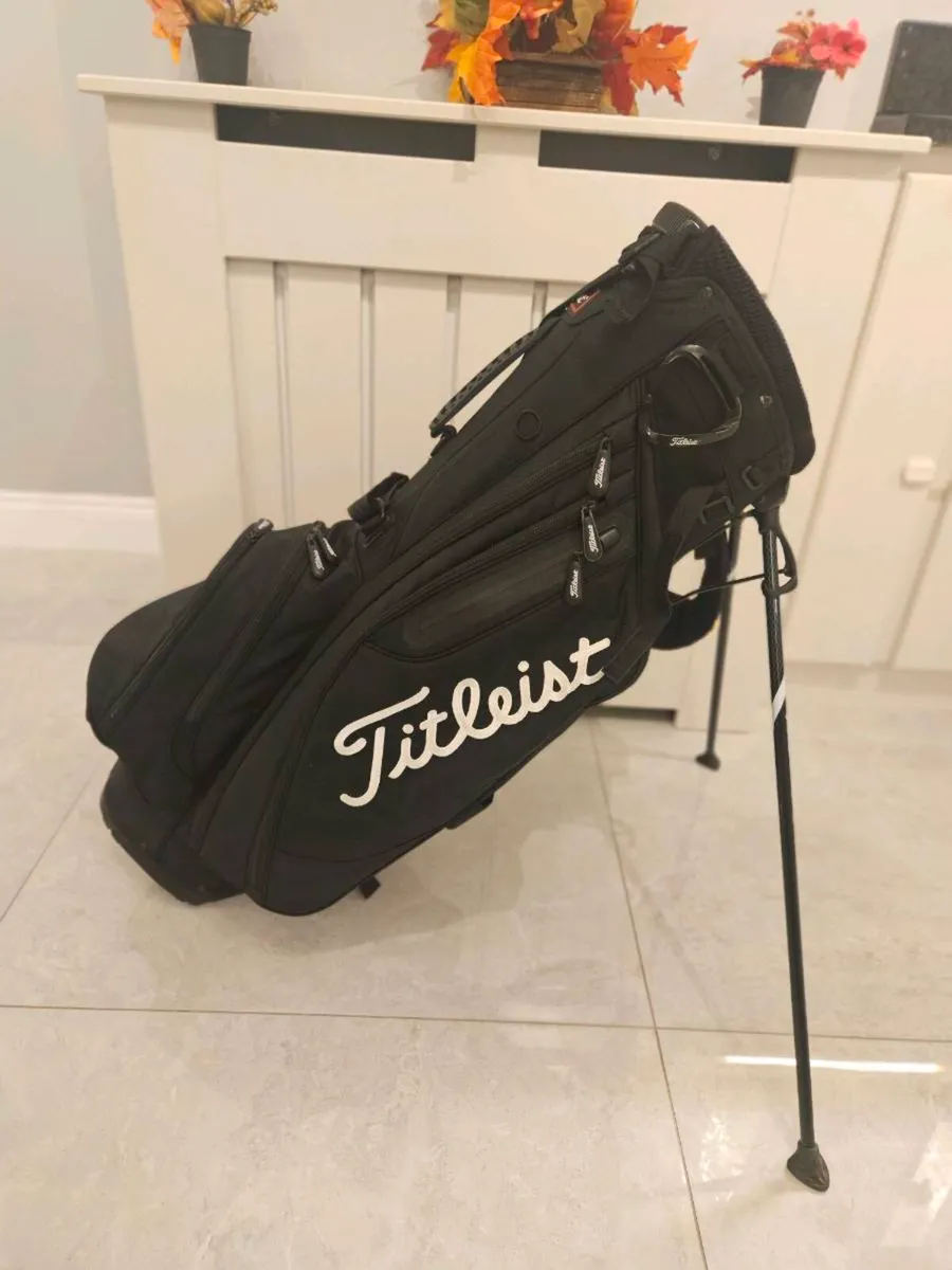 Titleist Golf Bag - Image 1