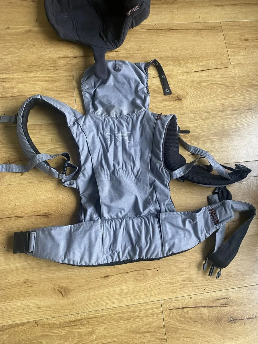 Mountain Buggy Baby Carrier - Image 1