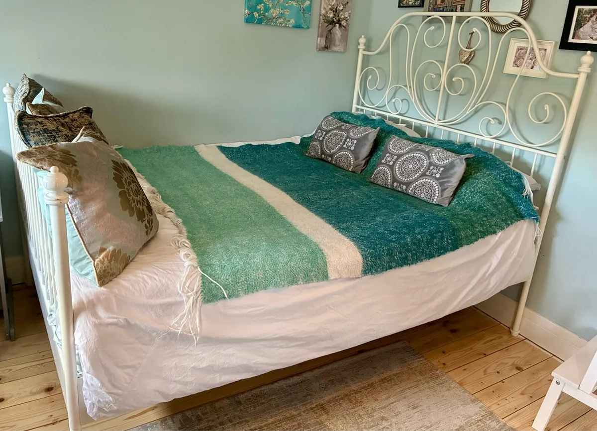 Double bed - Image 3