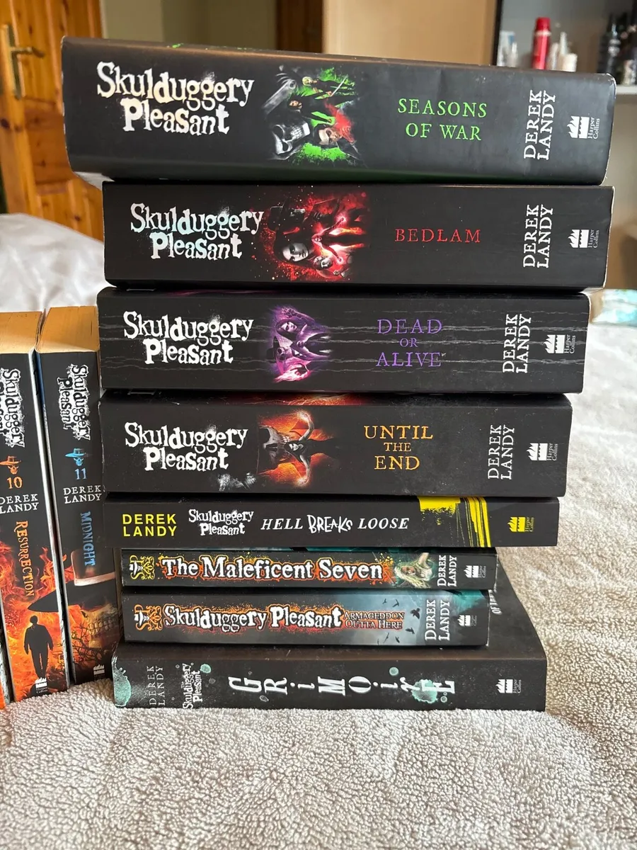 Skulduggery Pleasant Derek Landy Books - Image 2