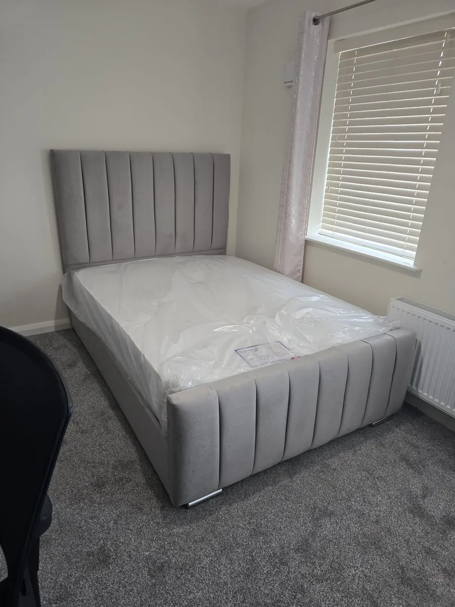 Bed - Image 2