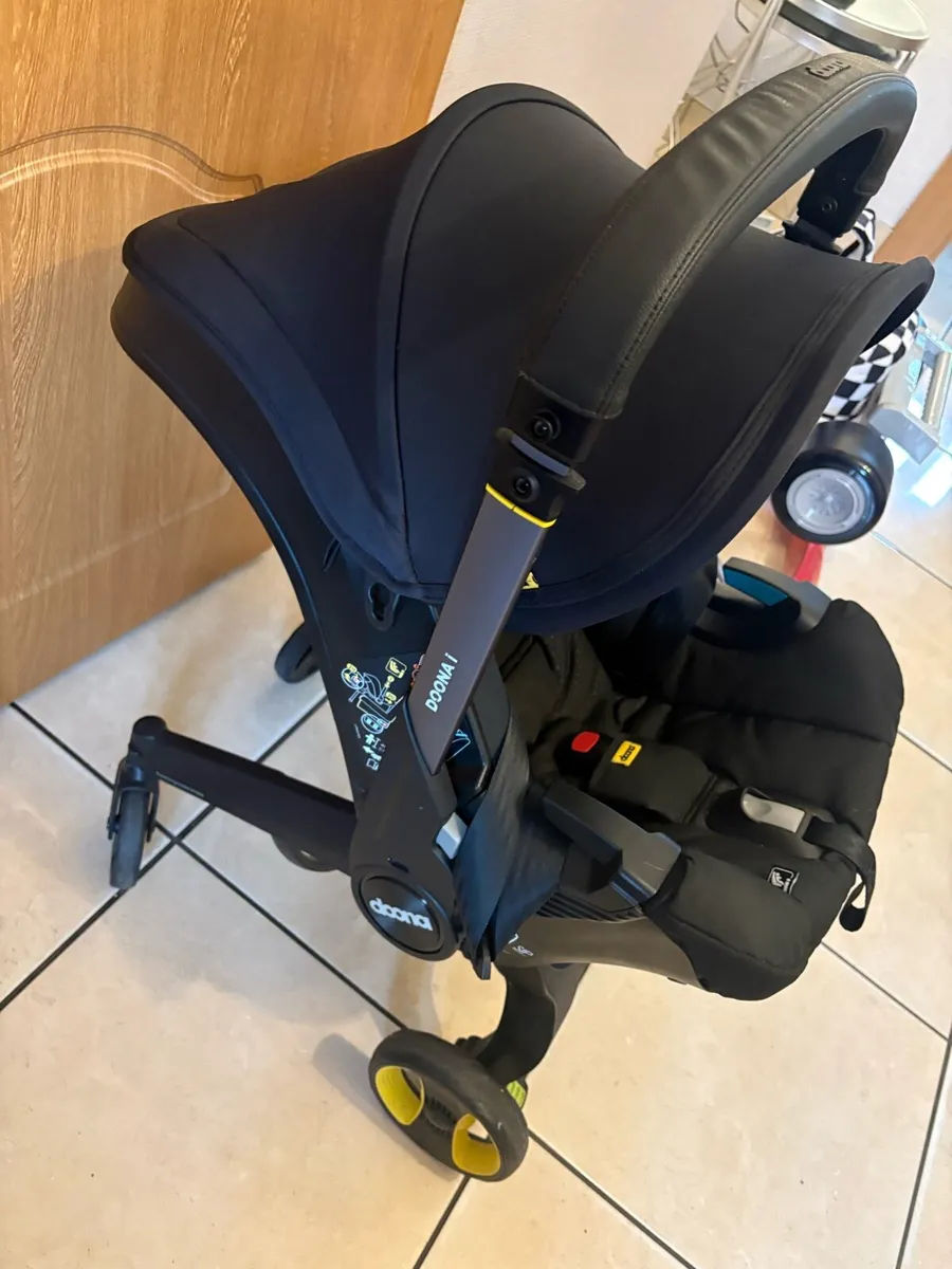Doona I car seat & isofix - Image 2