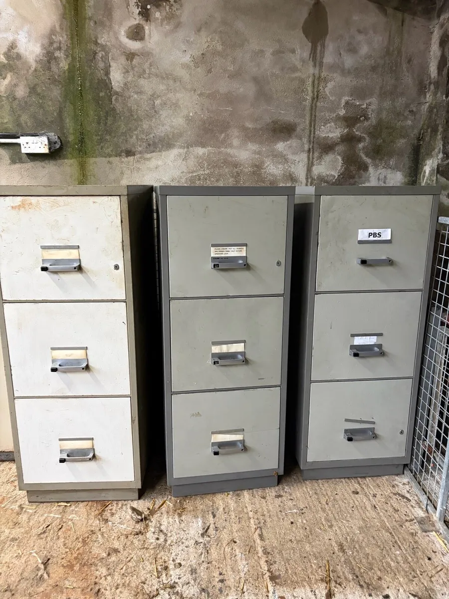 Security safes and fireproof filing cabinets - Image 1