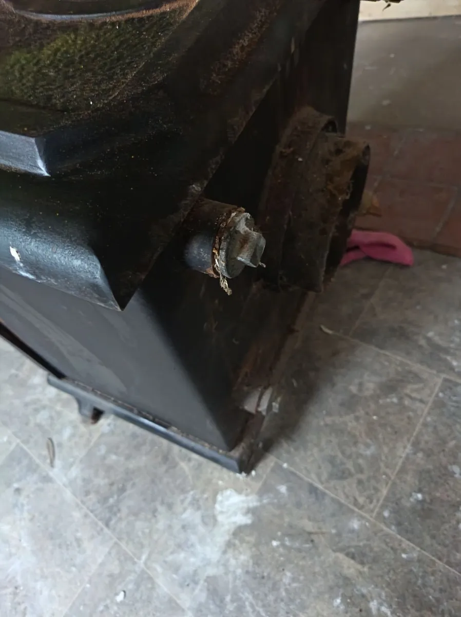 Henley achill stove - Image 1