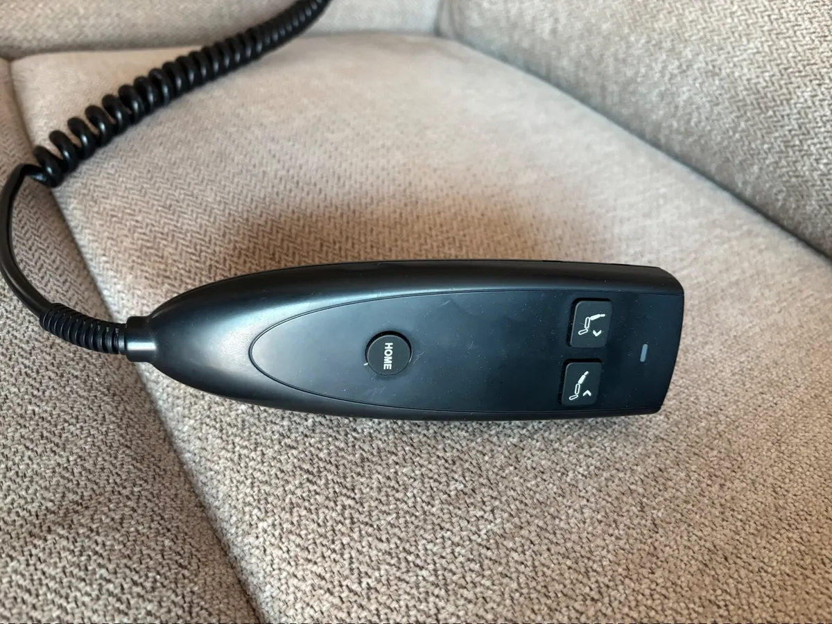 Electric Recliner chair - Image 2