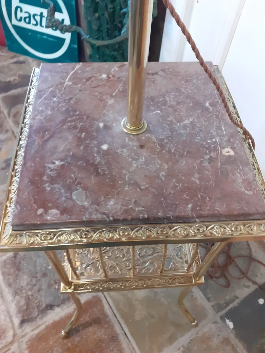 Early 1900s granite top brass floor lamp - Image 3
