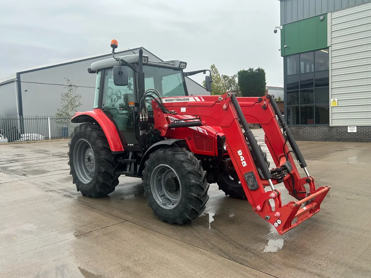 Massey Ferguson 5445 Dyna 4 - Image 4