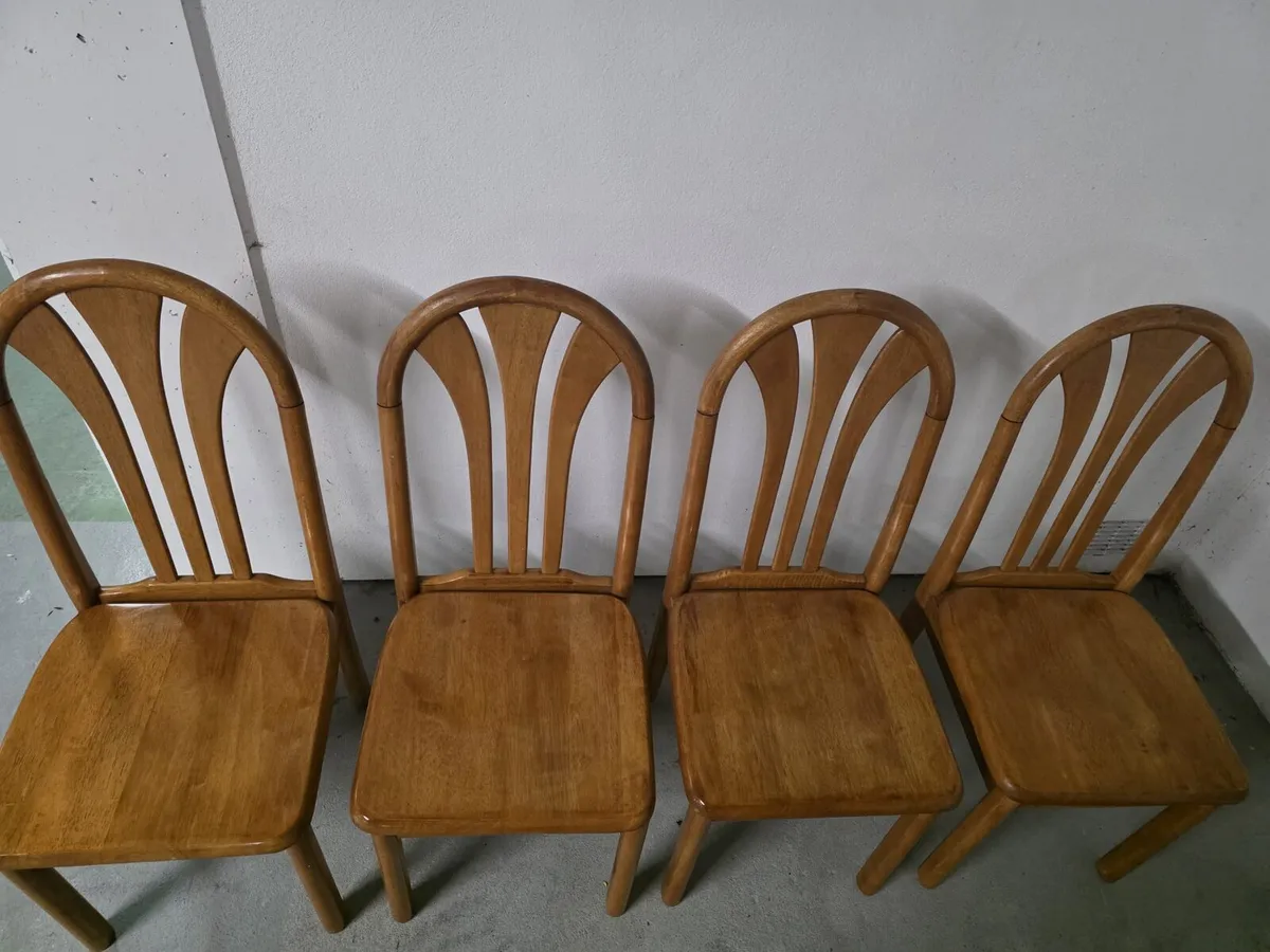 OAK dining table and 4 chairs - Image 4