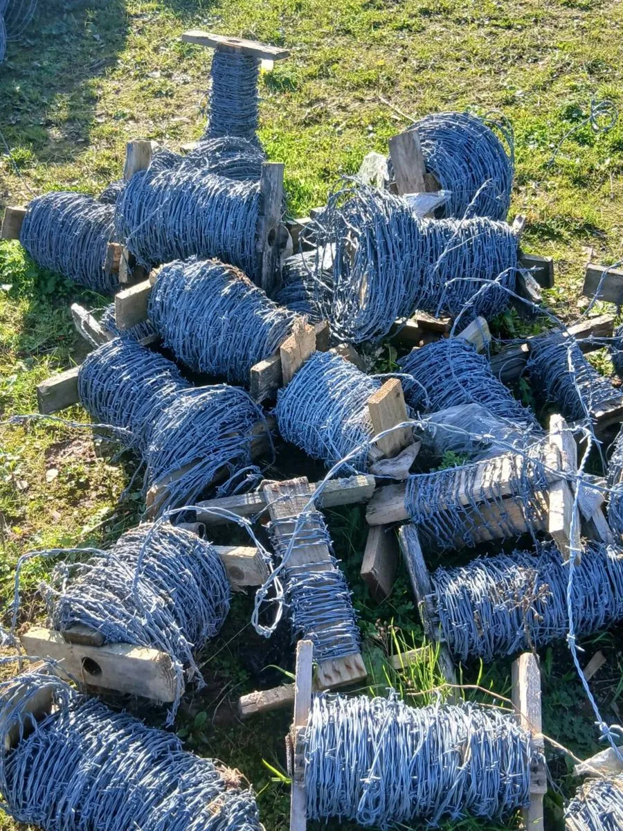 Job lot of barbed wire. - Image 2