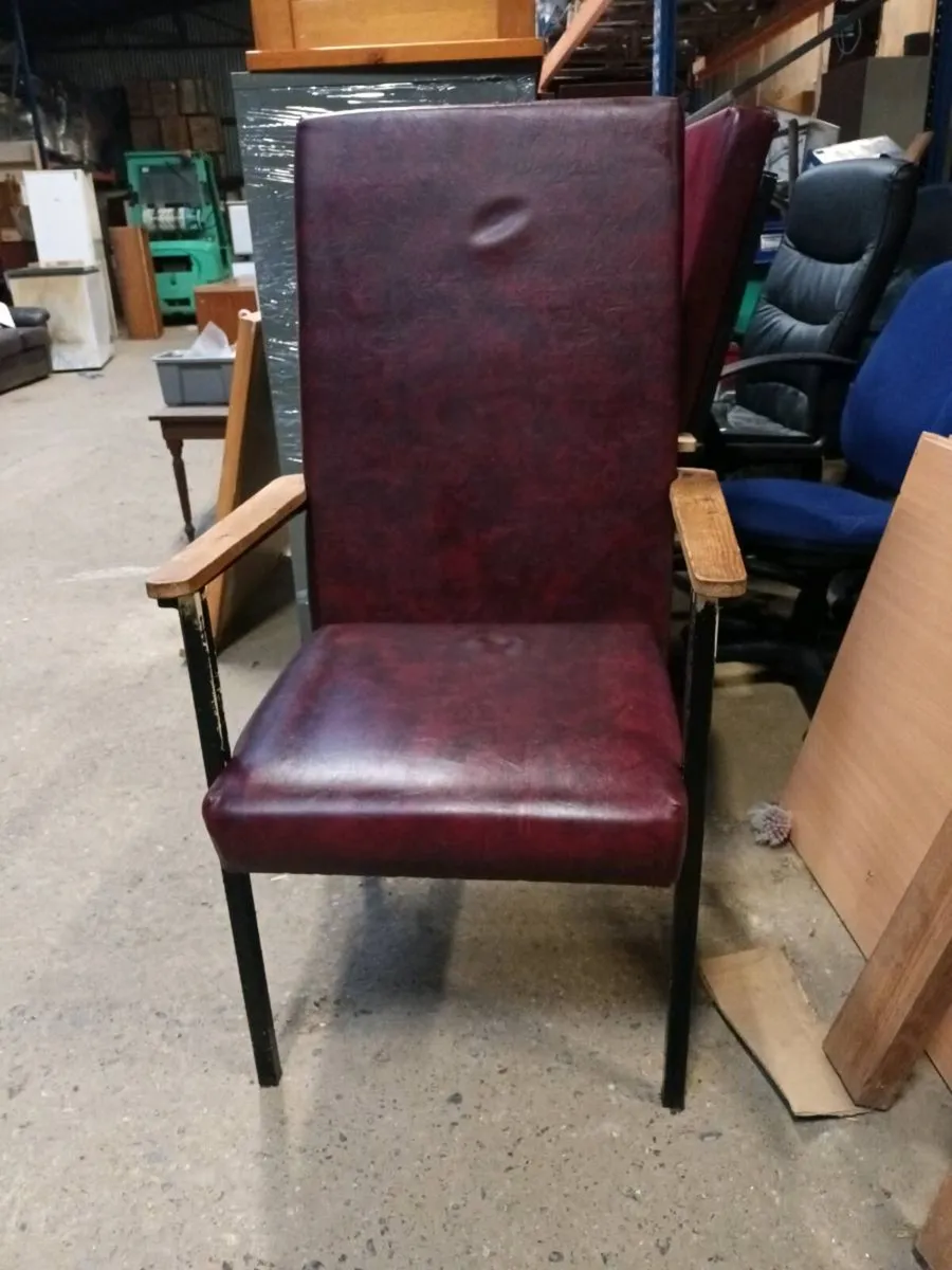 Large Chair - Image 2