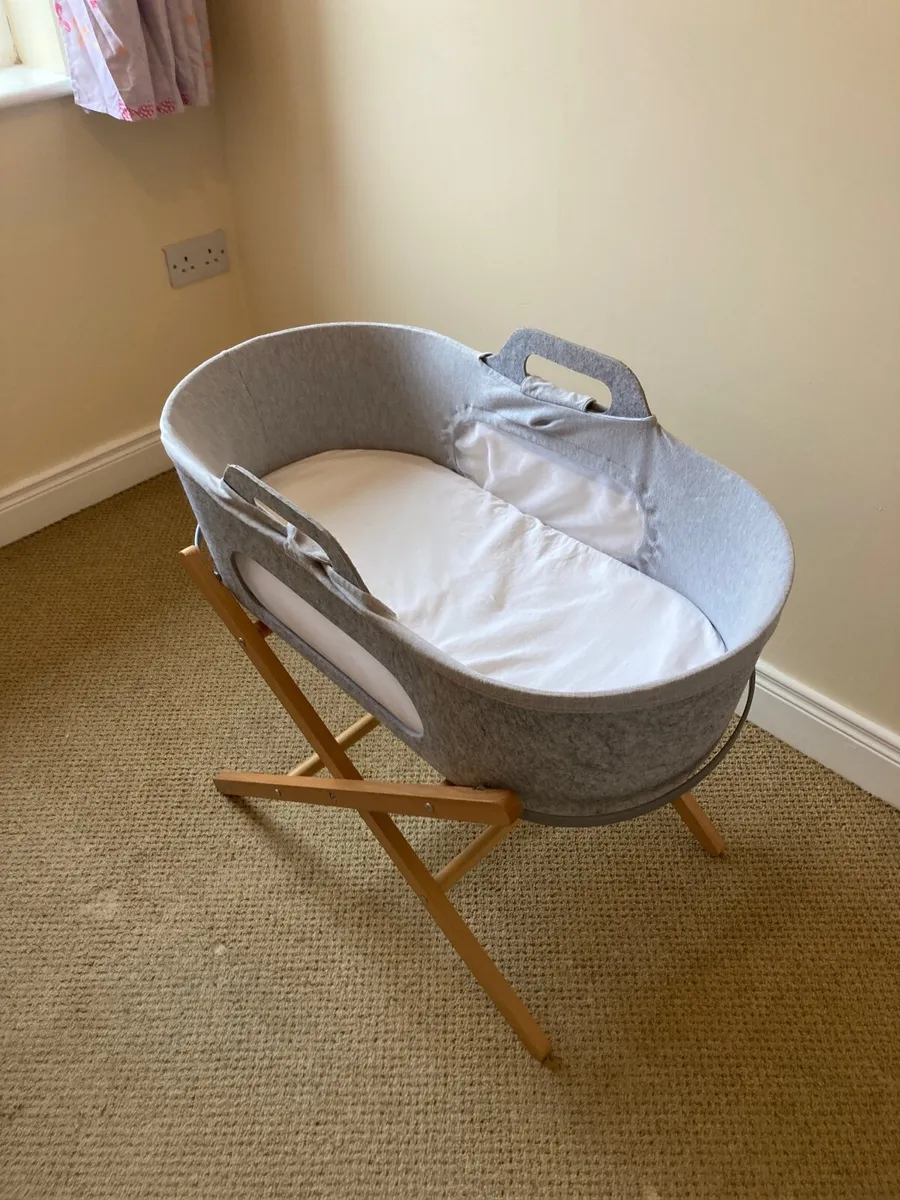 Moses basket - Image 1