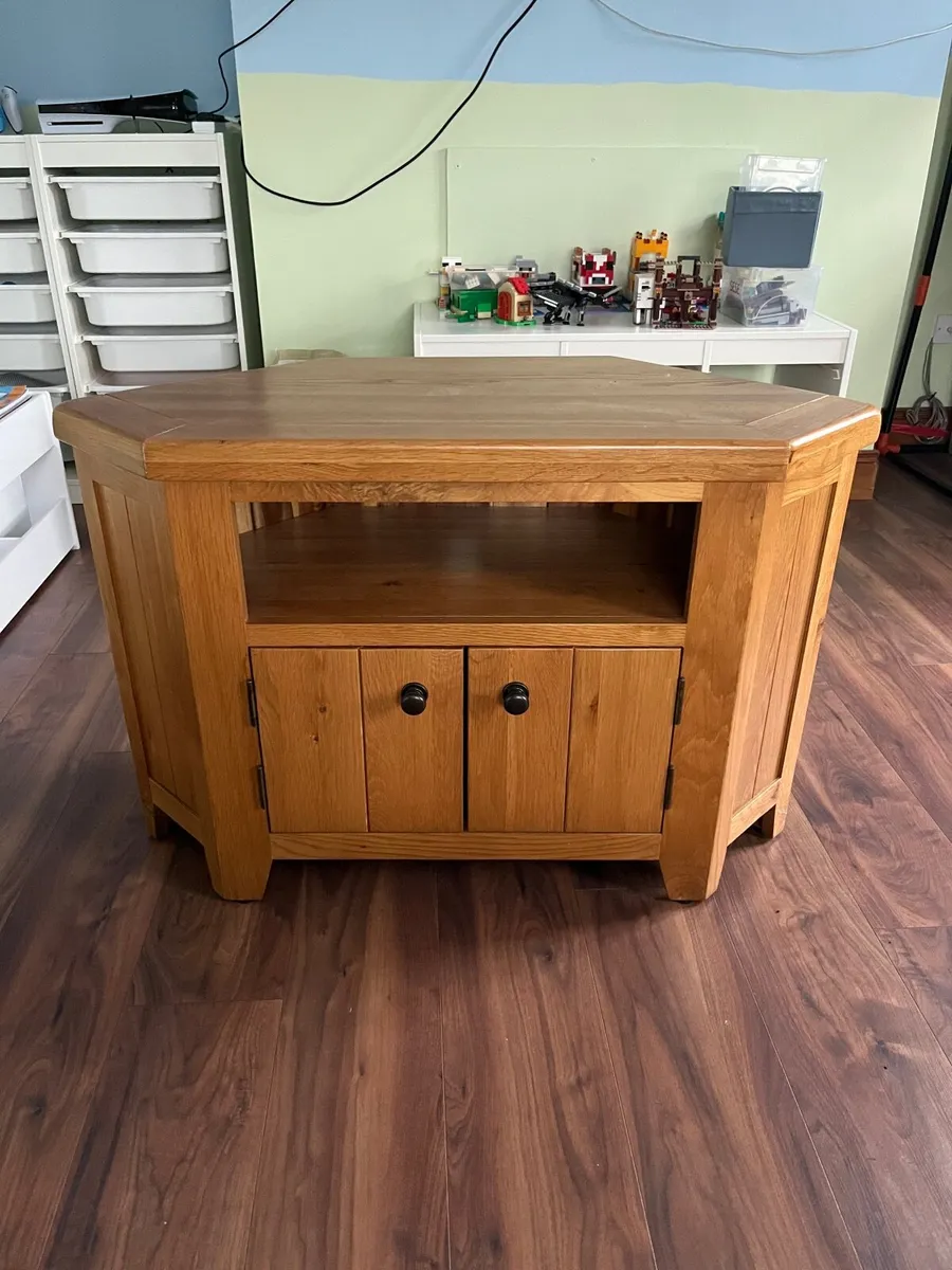 TV Unit - Image 2