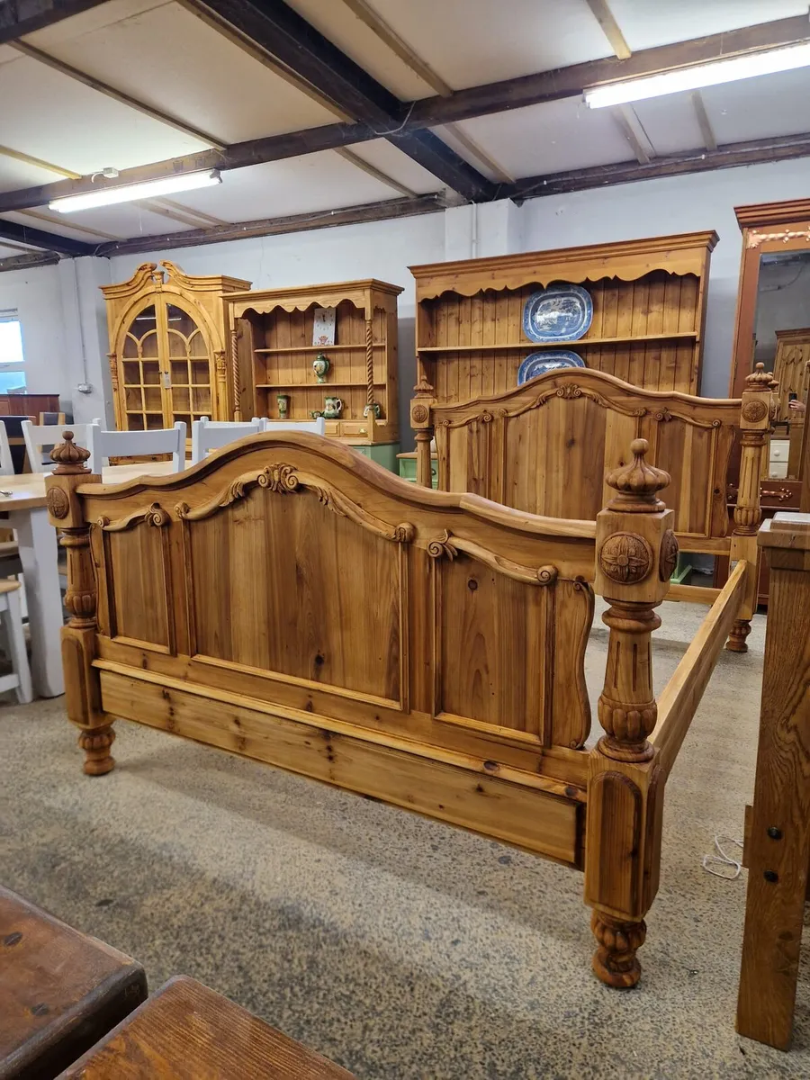 Bedroom furniture, pine workshop - Image 1