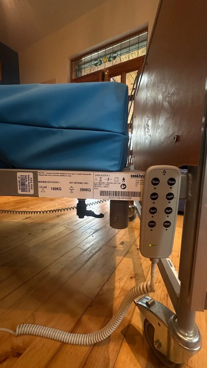Hospital bed - Image 2