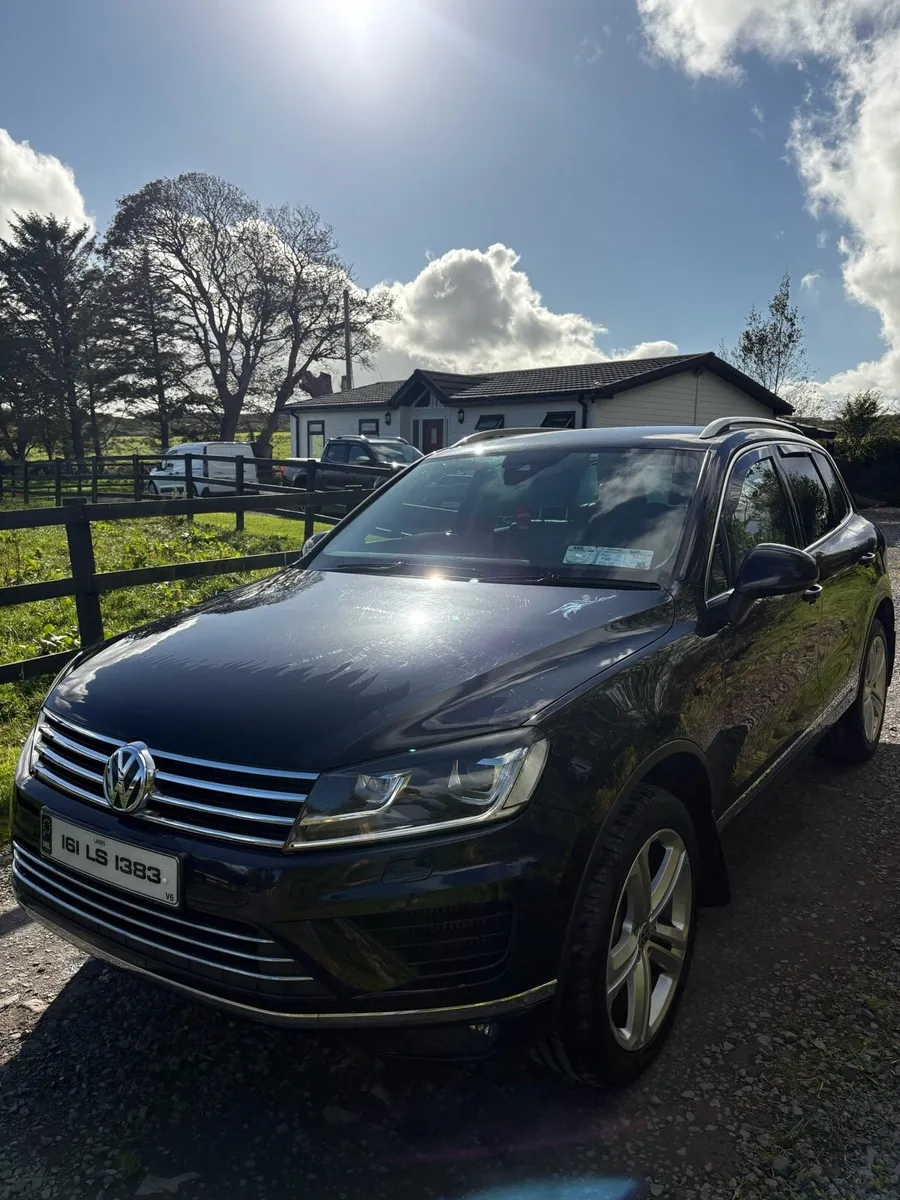 V6 Touareg 5 seater commercial - Image 1