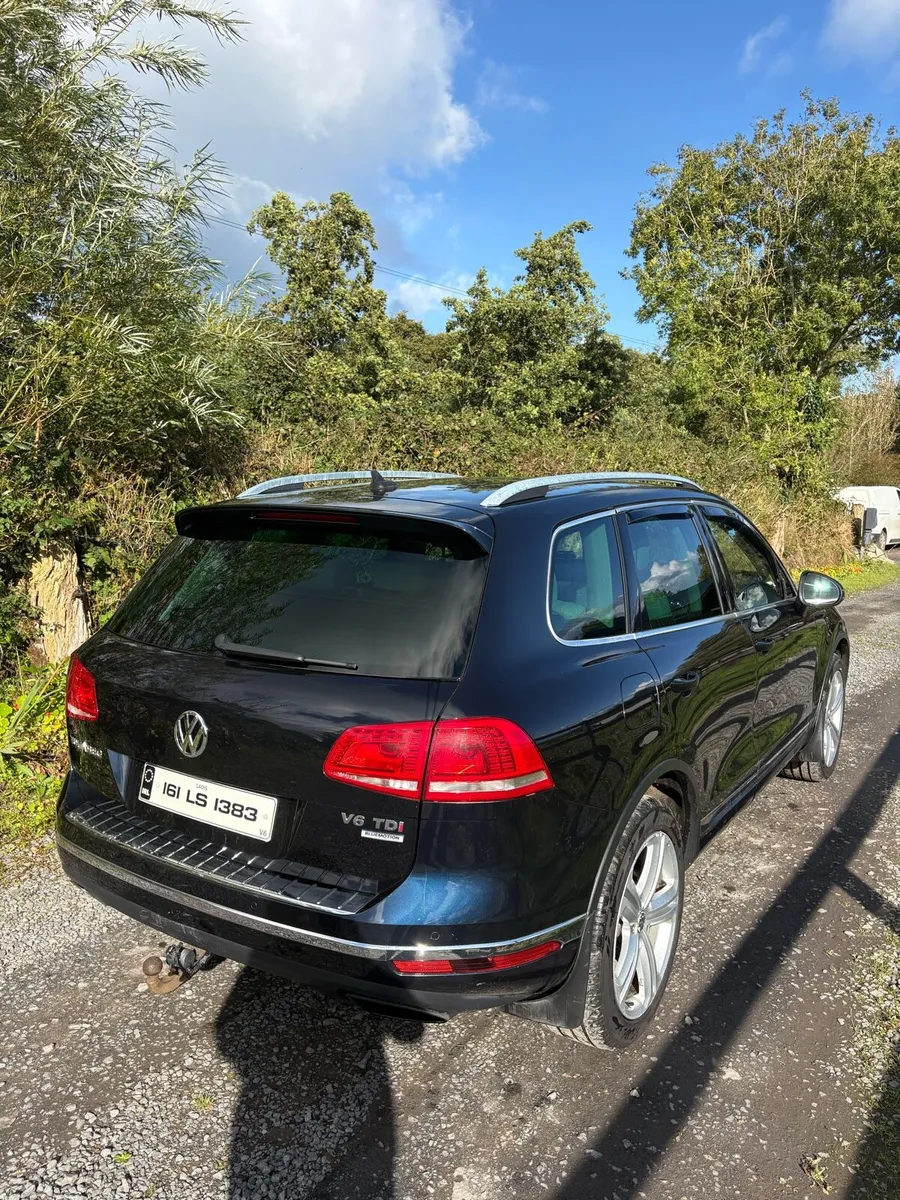 V6 Touareg 5 seater commercial - Image 3