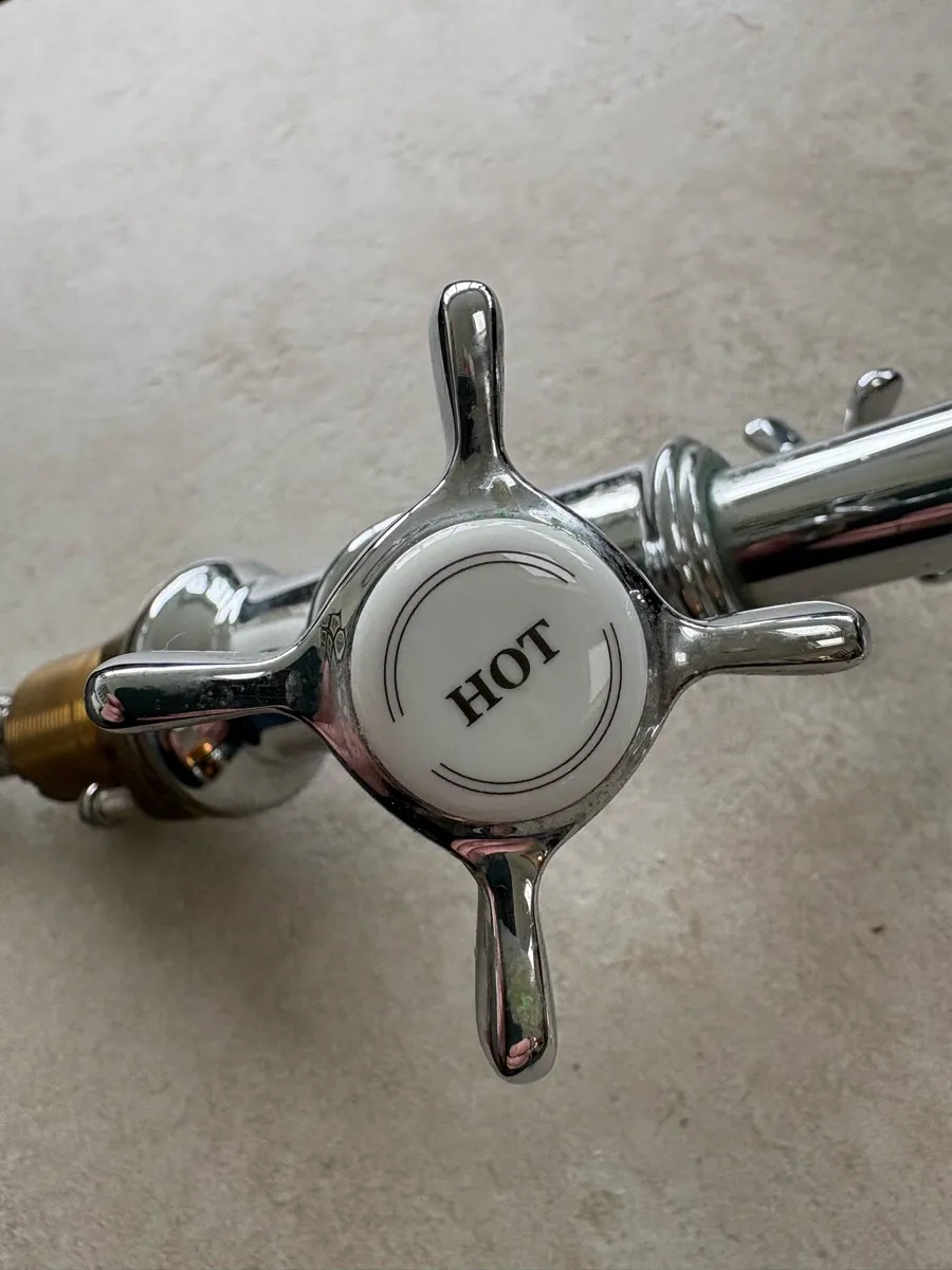 Hansgrohe Axor Montreux mixer tap - Image 3