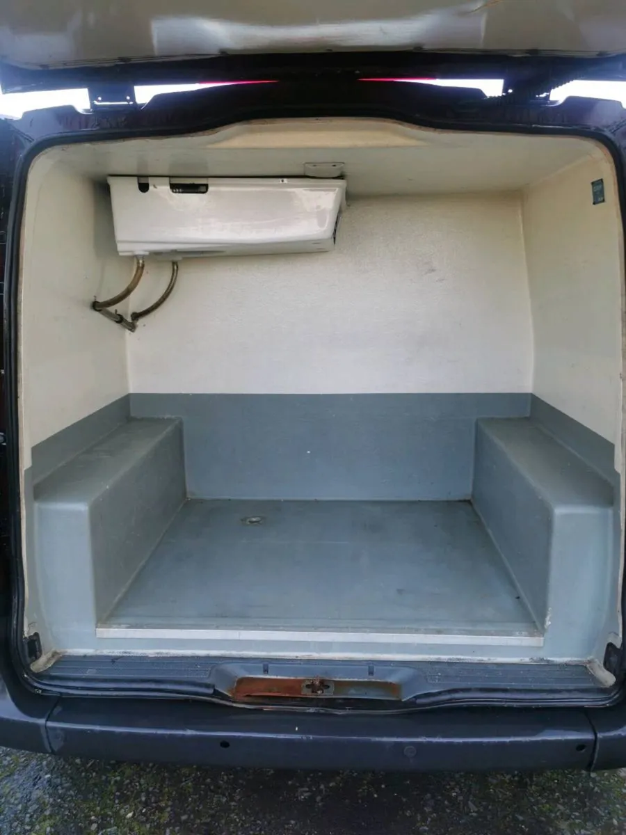 Vito van Fridge GRP insert and Fridge unit