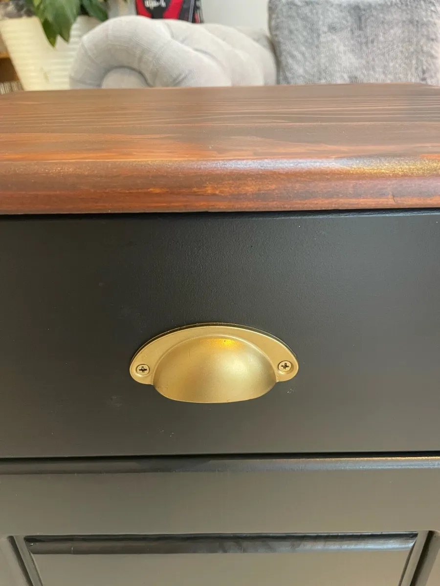 Solid wood chest of drawers and bedside locker - Image 4