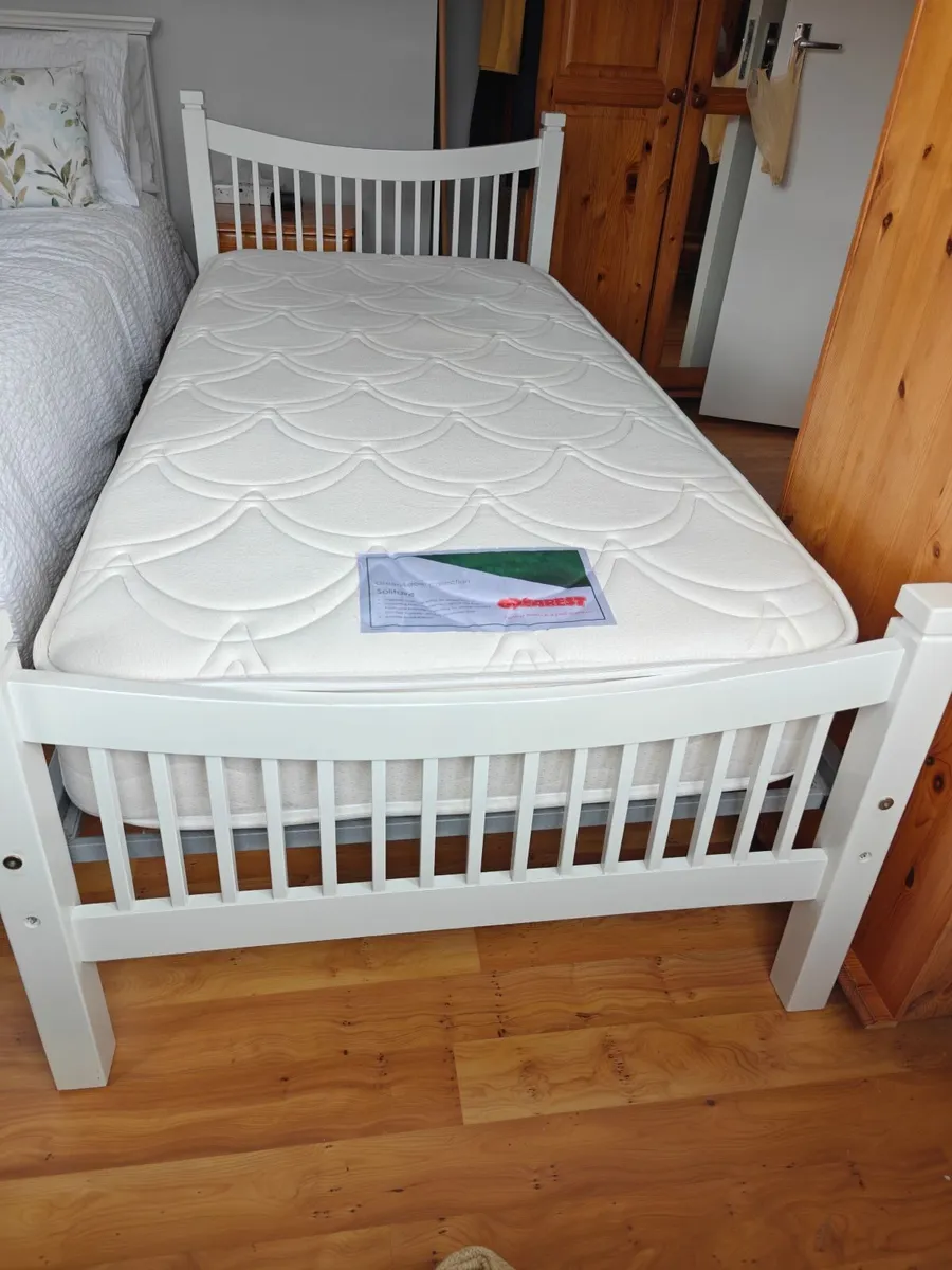 Single bed with optional mattress for sale - Image 1