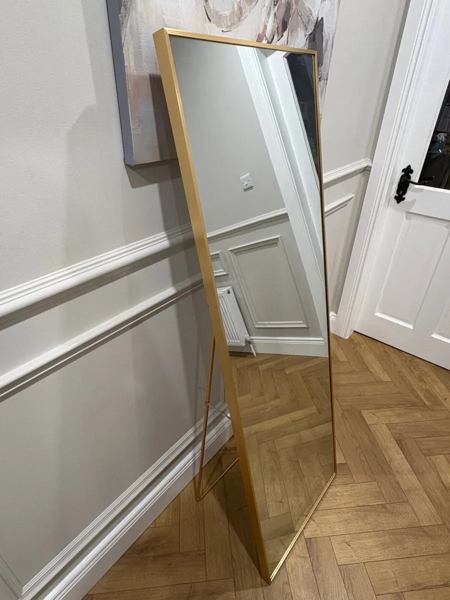 Gold mirror - Image 1