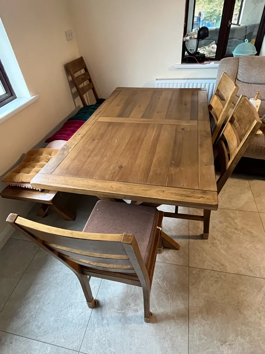 Kitchen table and chairs - Image 4