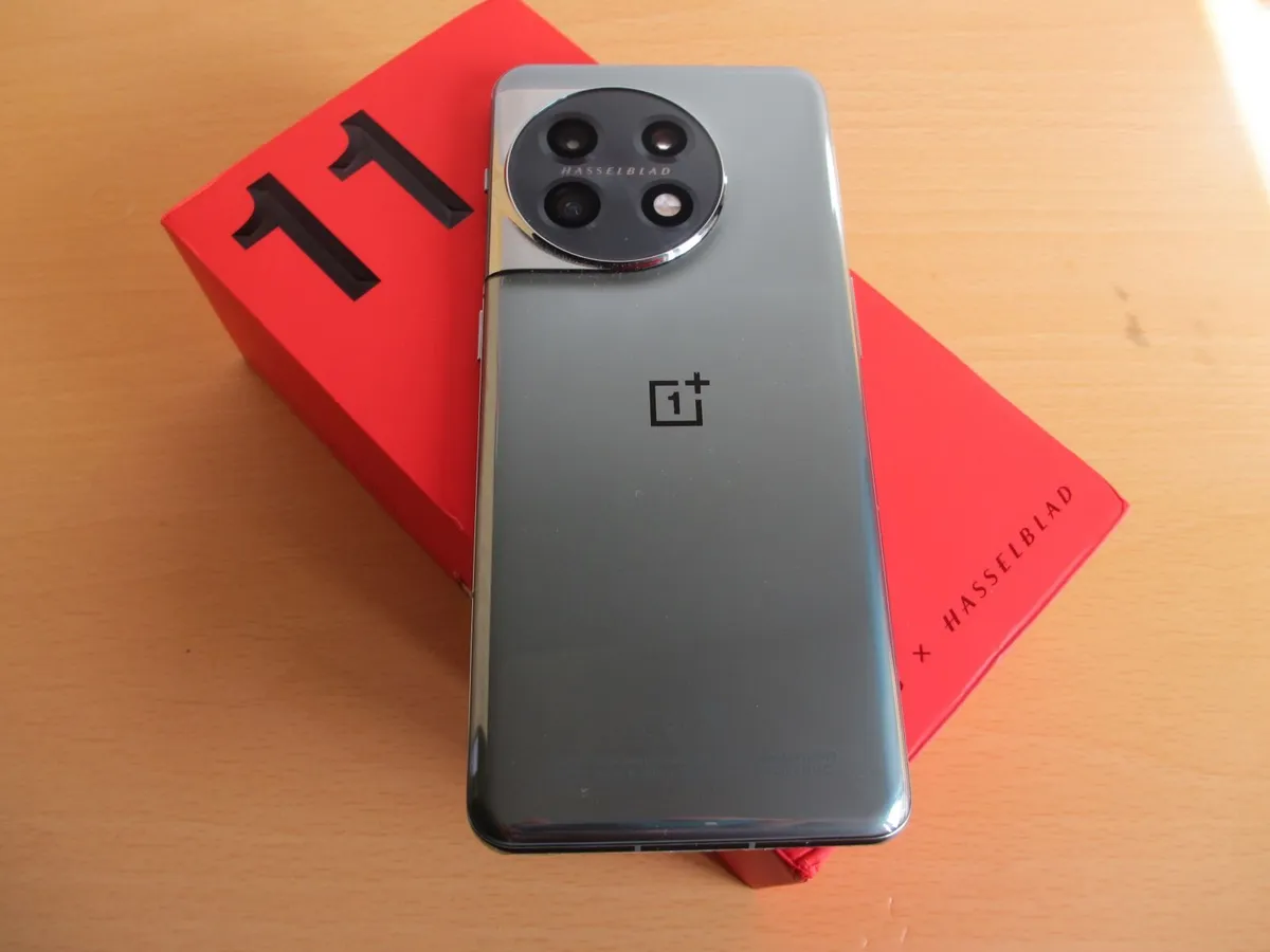 phone - Image 3