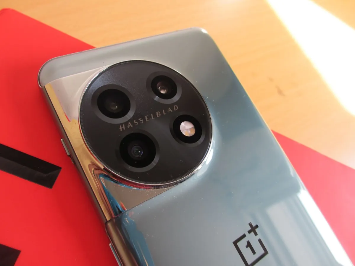 phone - Image 4