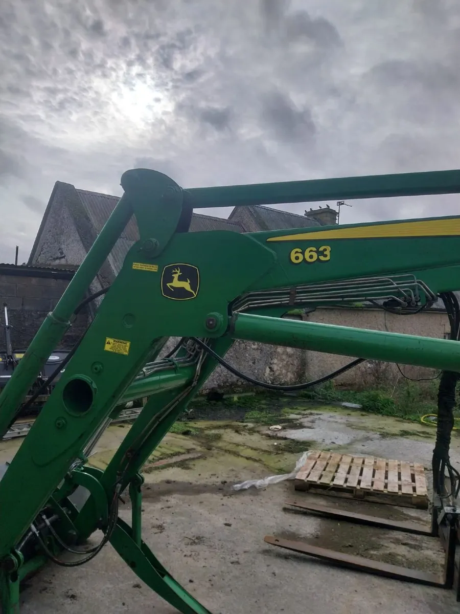 Front loader - Image 3