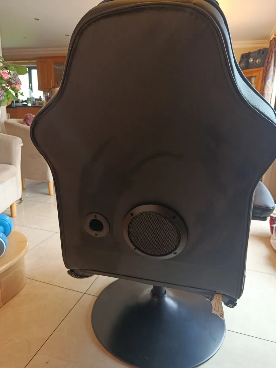 Gaming chair x rocker - Image 4