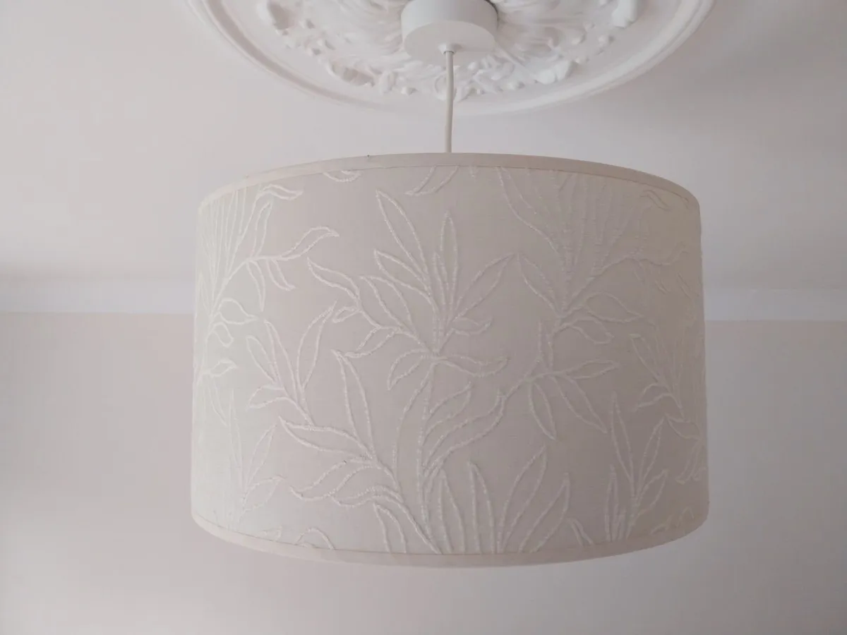 2 x Cream Lampshades - Image 2