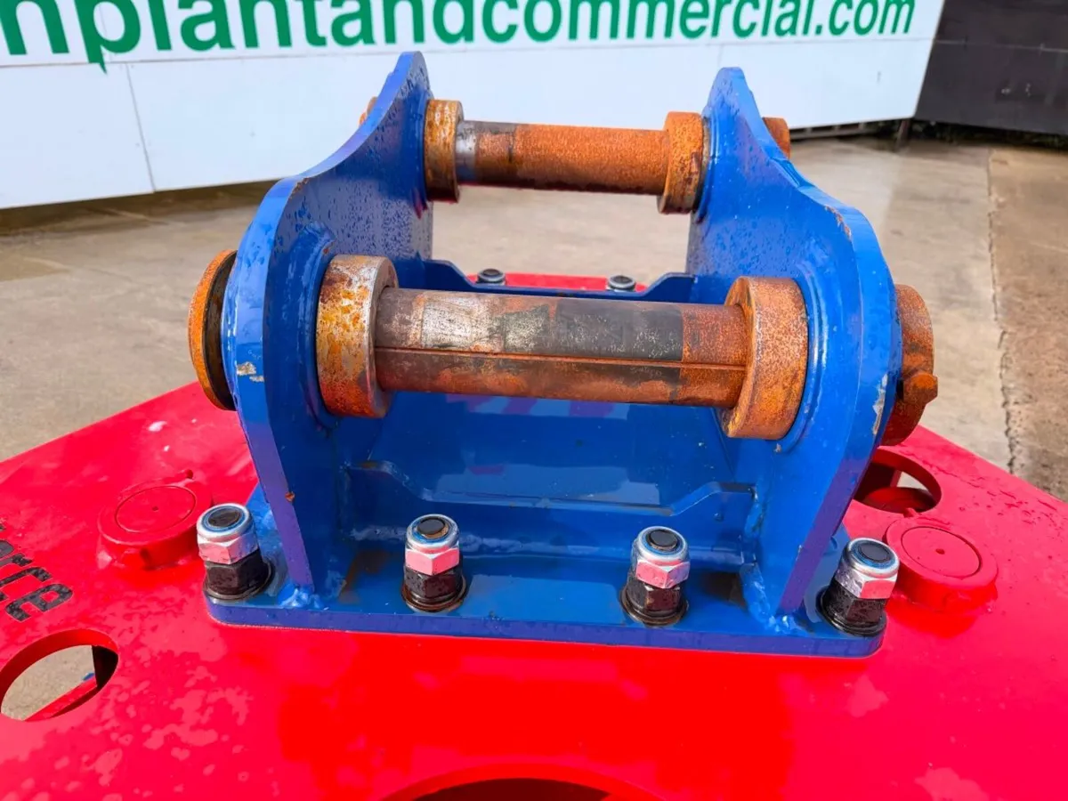 Brand New Hydraulic Tree Shear  65mm Pins  Heavy D - Image 4