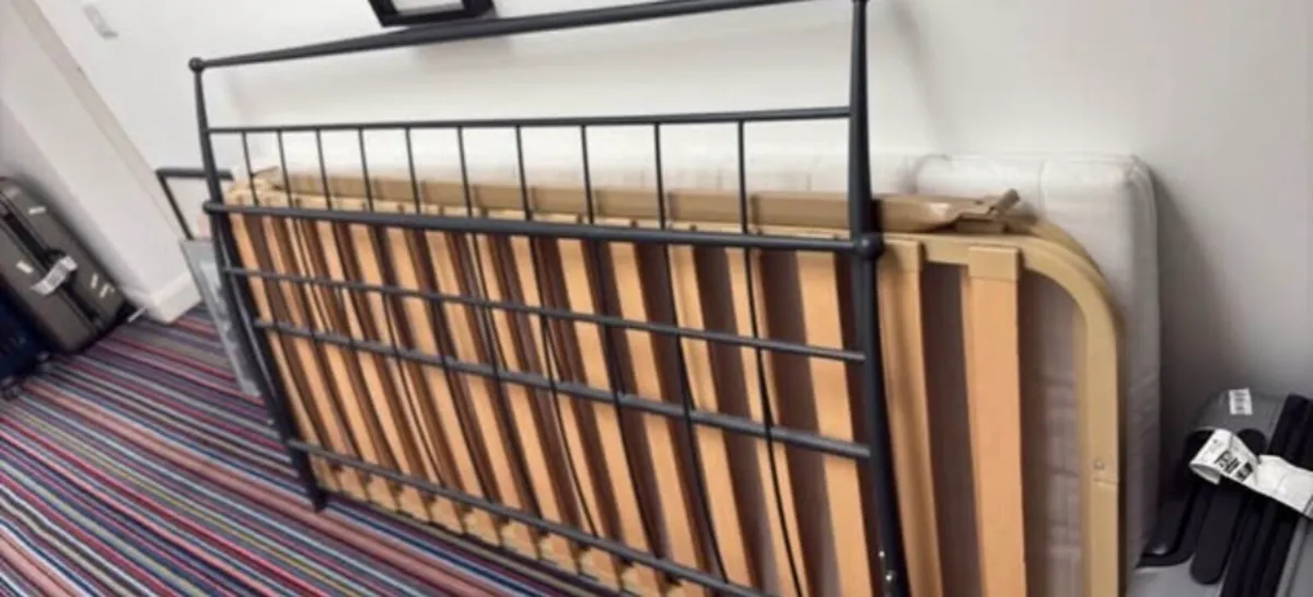 Metal bed frame - Image 2
