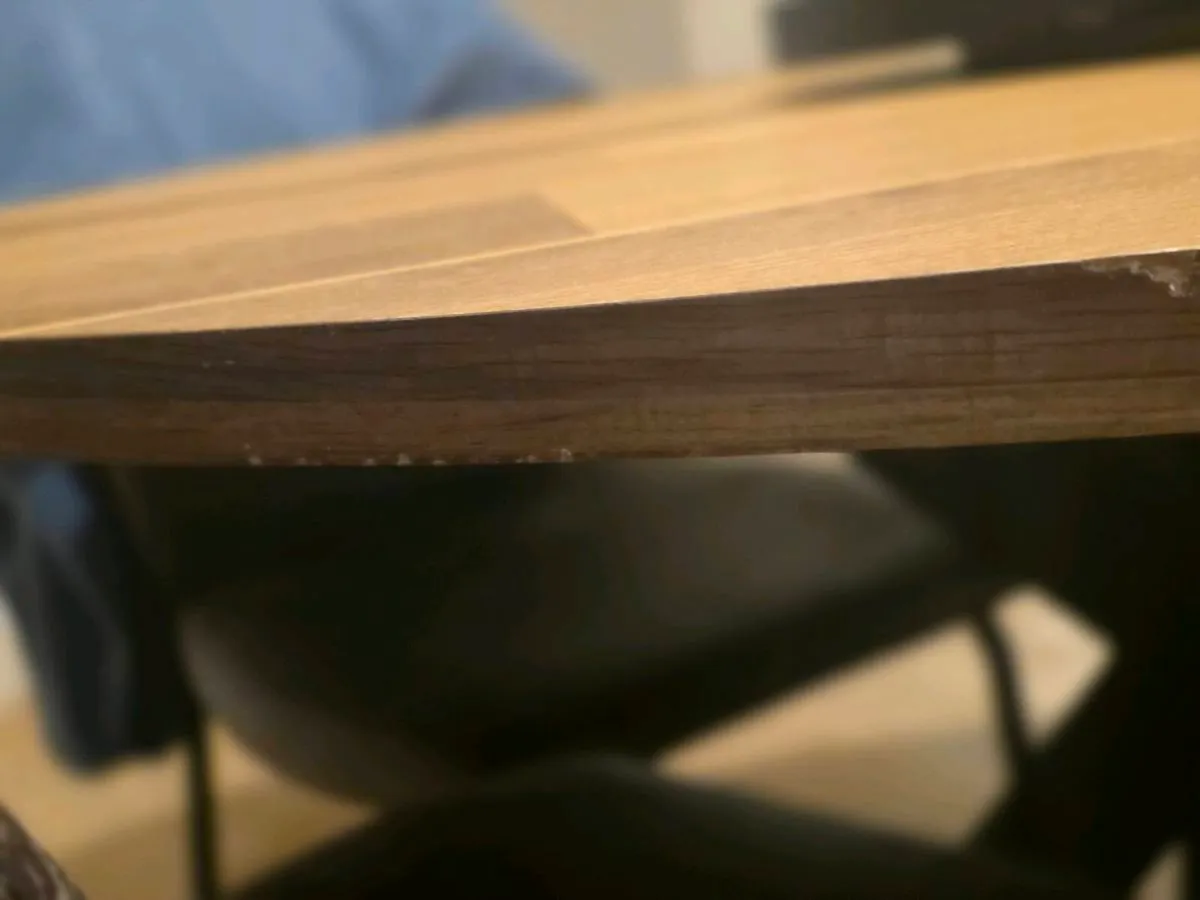 Round table and 4x chairs - Image 3