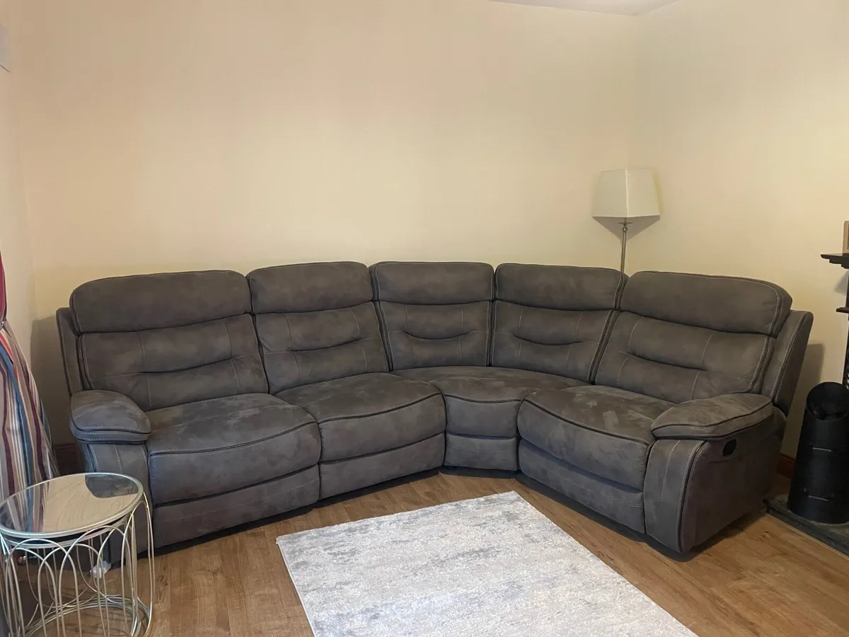 Corner couch / sofa - Image 4