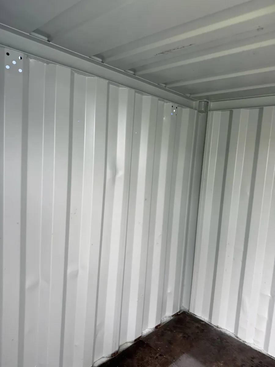Containers - Image 4