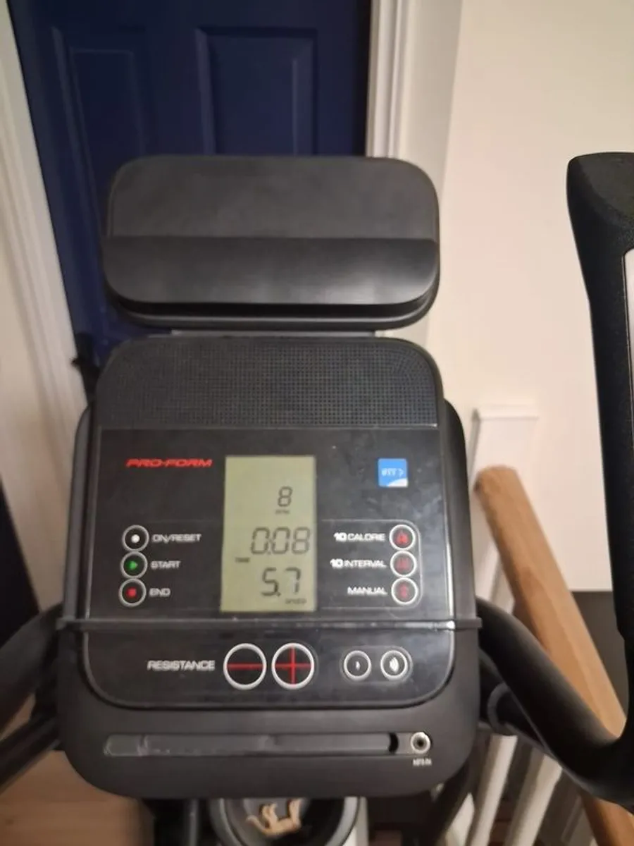 proform 420e crosstrainer - Image 1