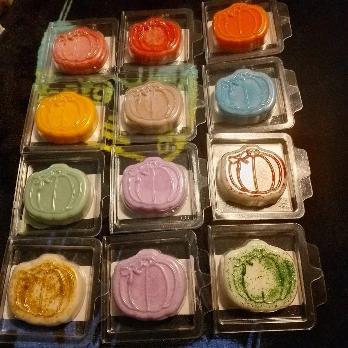 Wax melts and candles - Image 3