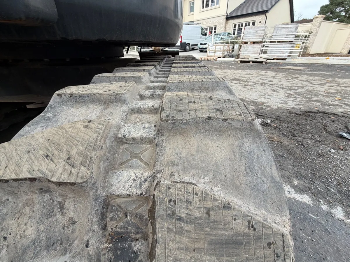 Excavator - Image 4