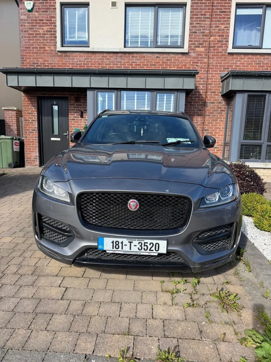 2018 Jaguar F-Pace Breaking for parts - Image 1
