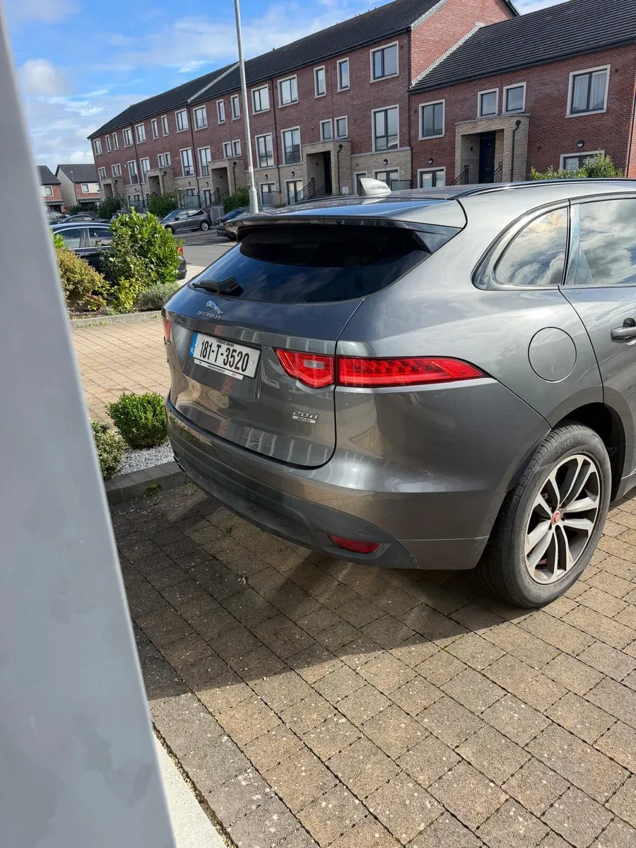 2018 Jaguar F-Pace Breaking for parts - Image 3