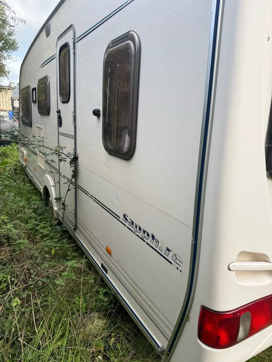 Caravan - Image 4