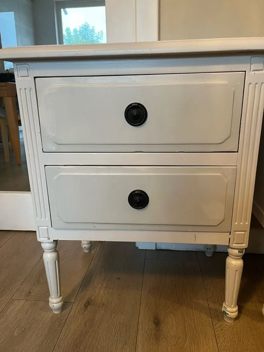 Bedside lockers x2 - Image 2