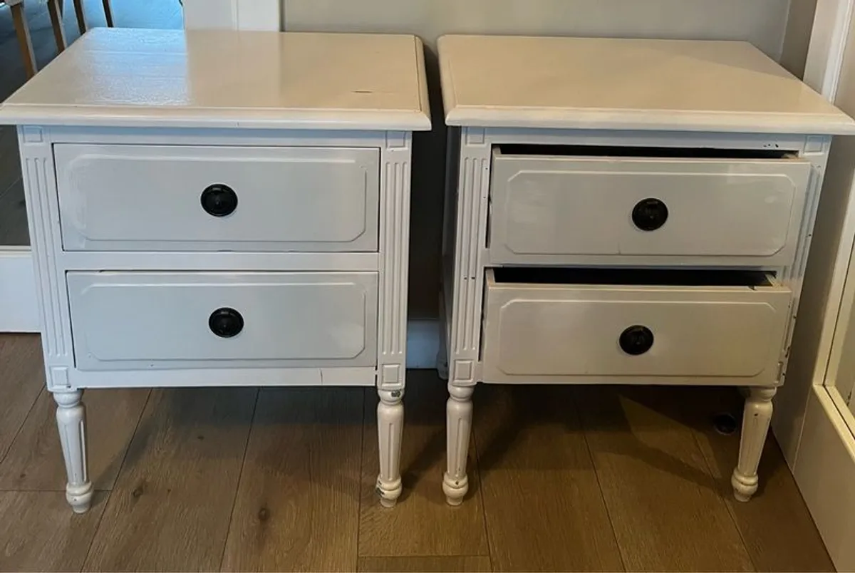 Bedside lockers x2 - Image 1