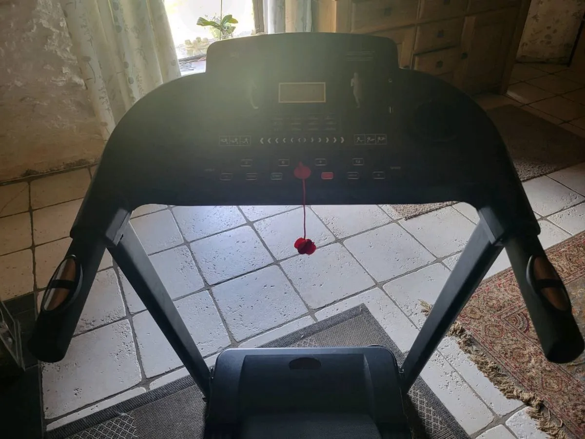 GT-PRO 3000 Treadmill - Image 3