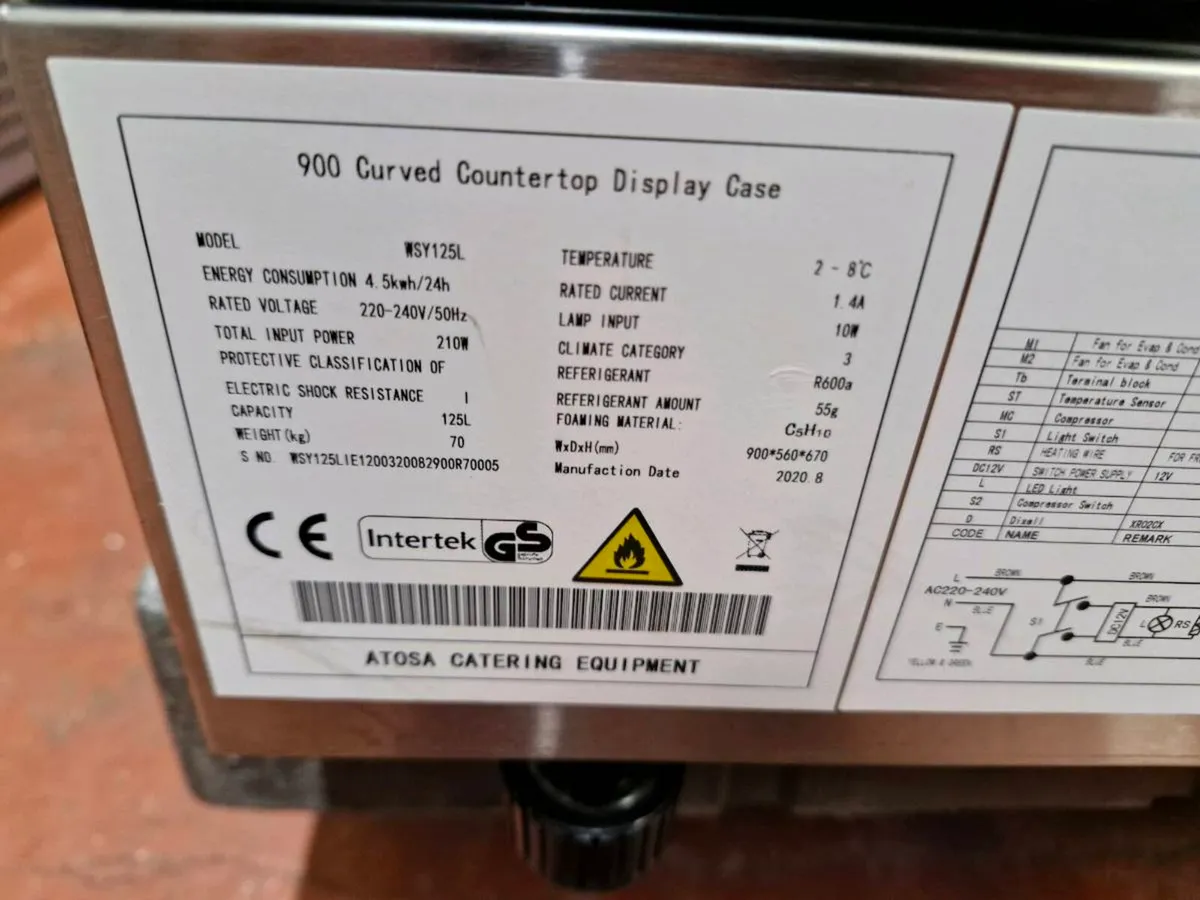 Atosa WSY125L Curved Counter Top Display Fridge - Image 4